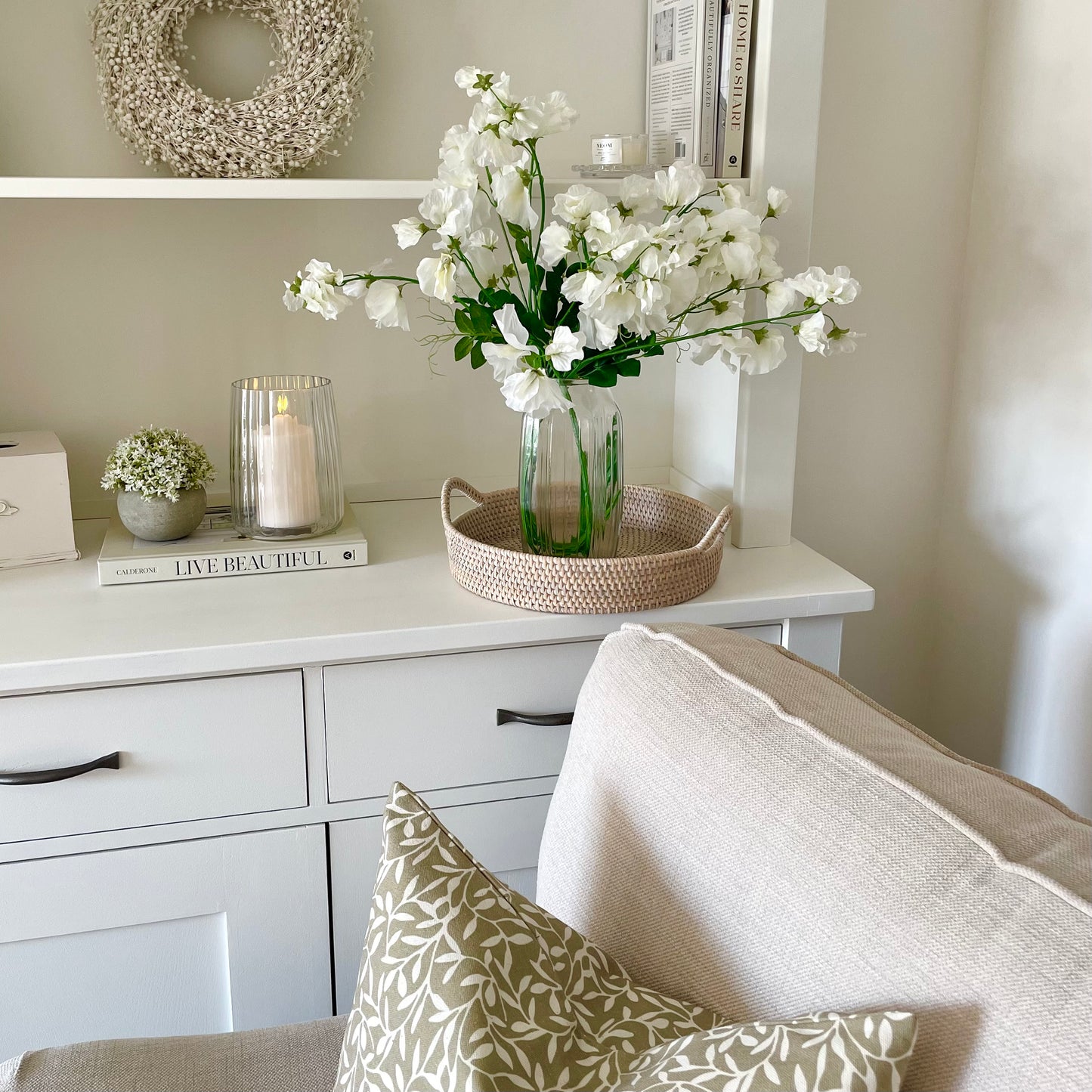 Lifelike white sweet pea flowers with delicate petals creating a timeless floral arrangement.