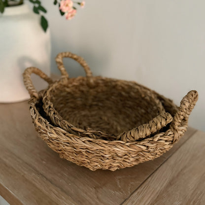 Seagrass basket with ear handles