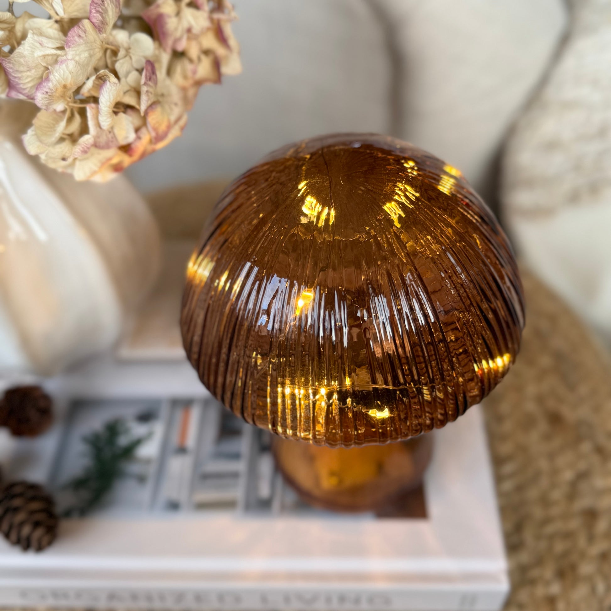 Mushroom led ornament with soft illumination, perfect to create a warm, relaxing atmosphere